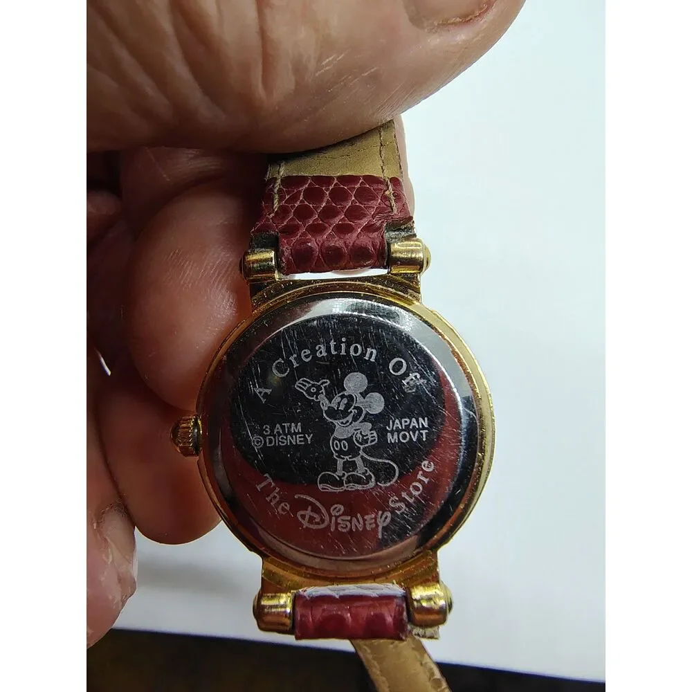 Winnie The Pooh Disney Store Women's Vintage Watch